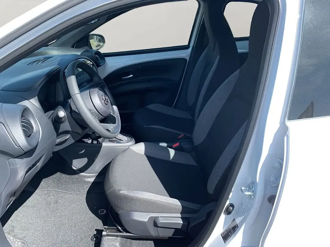 Toyota Aygo X - Thumbnail 10