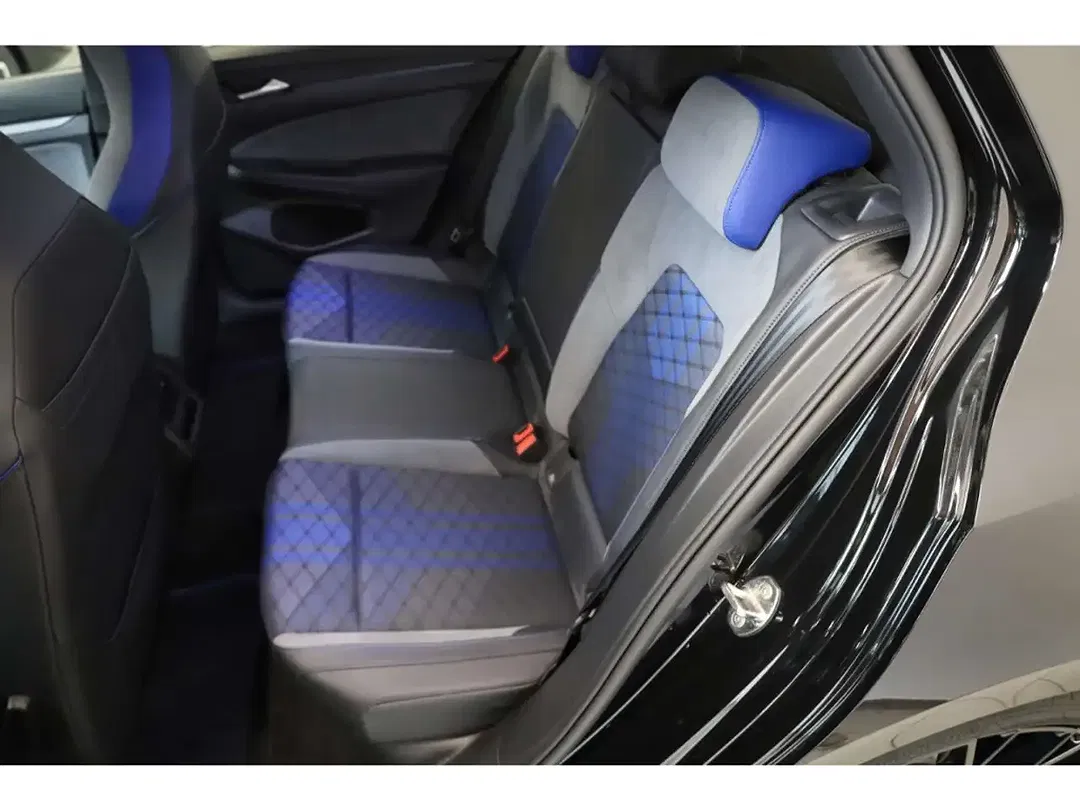 Volkswagen Golf R - Thumbnail 16
