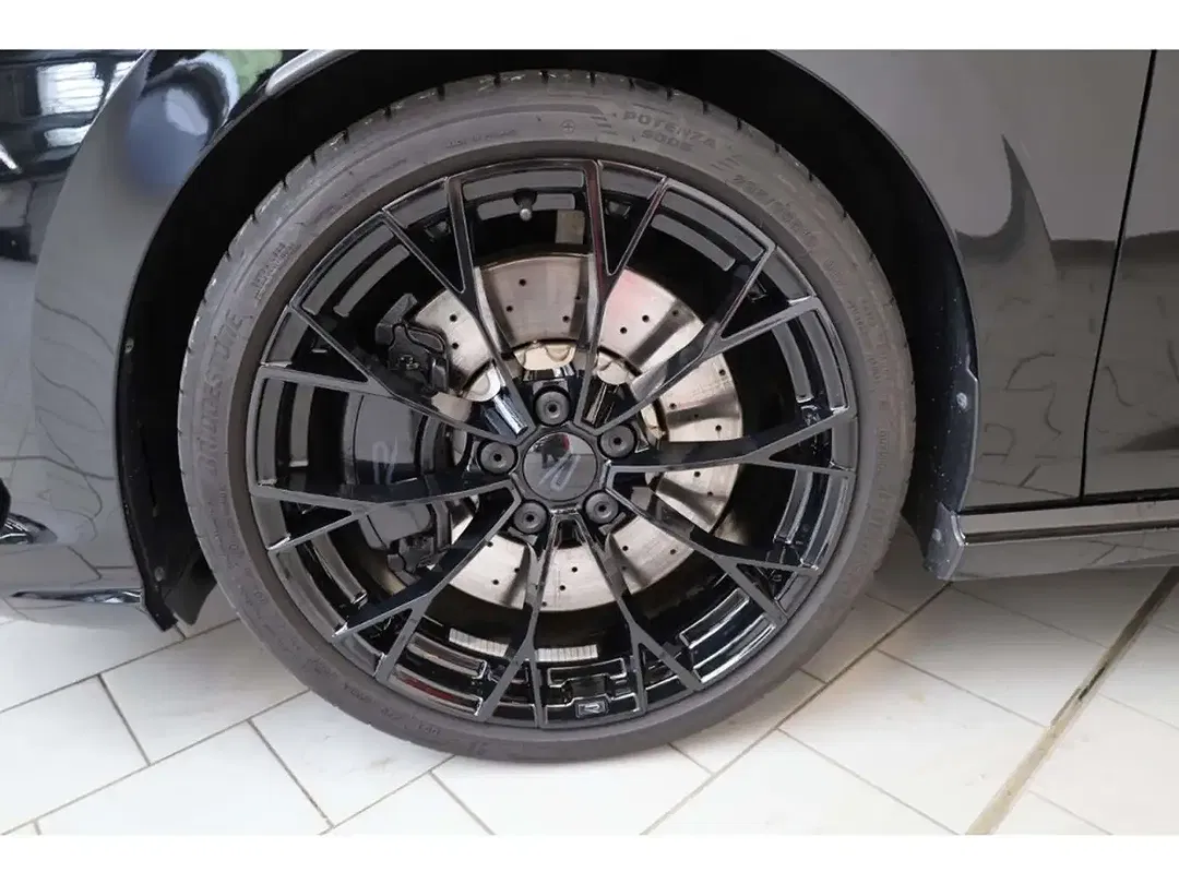 Volkswagen Golf R - Thumbnail 18