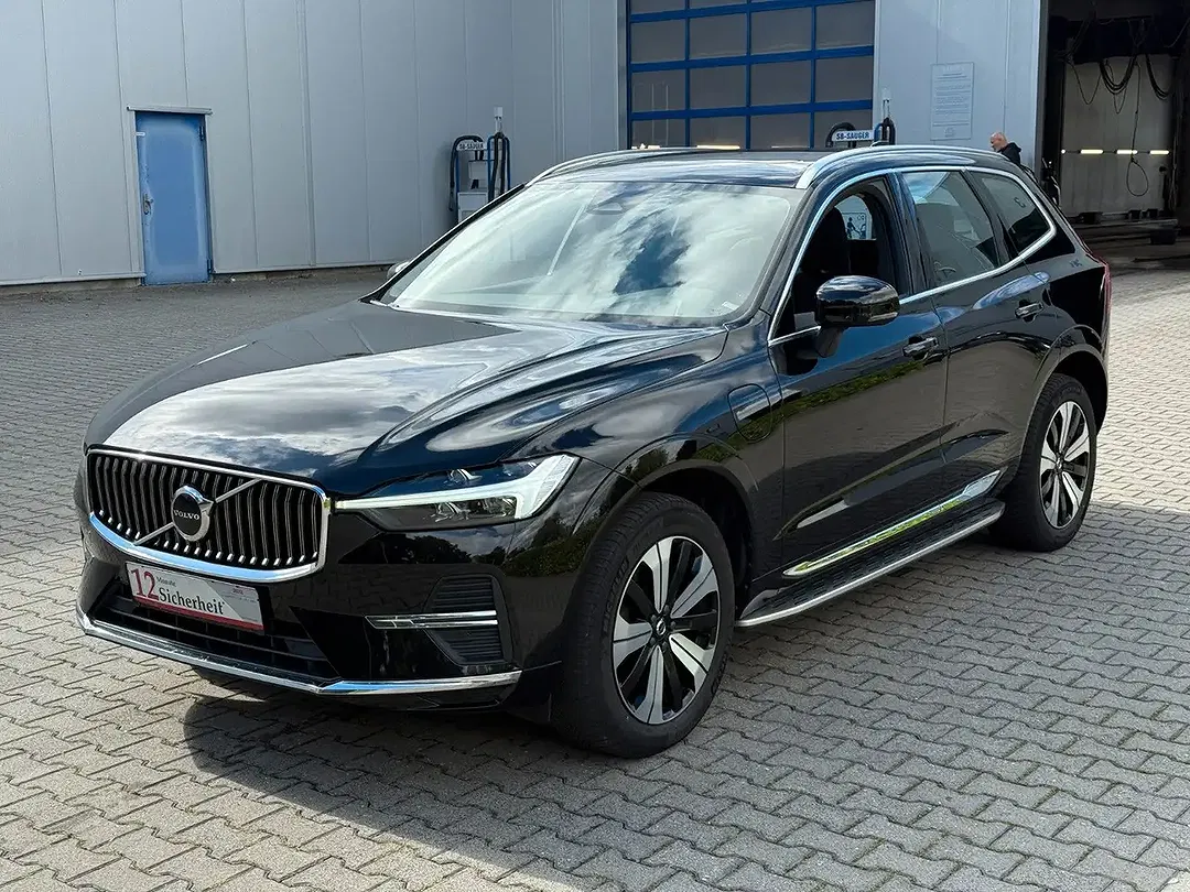 Volvo XC60 - Thumbnail 4