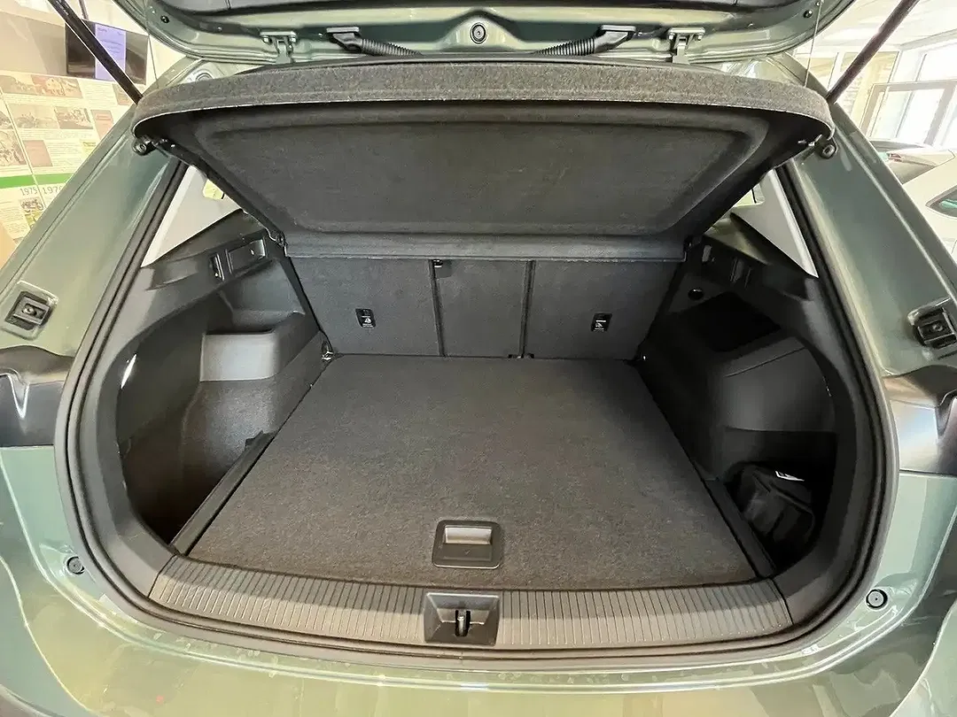 Volkswagen Tiguan - Thumbnail 12