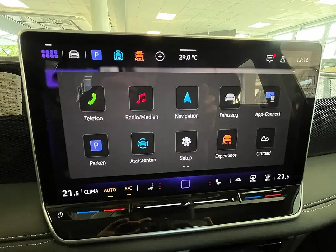 Volkswagen Tiguan - Thumbnail 22