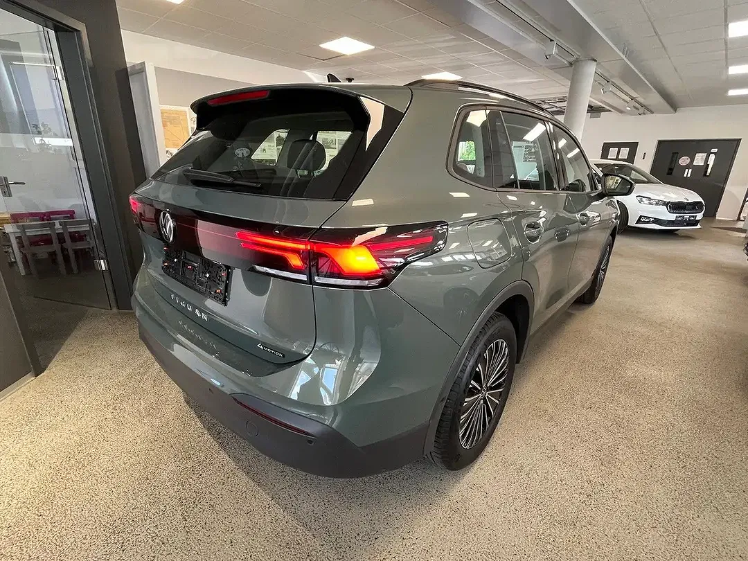 Volkswagen Tiguan - Thumbnail 7