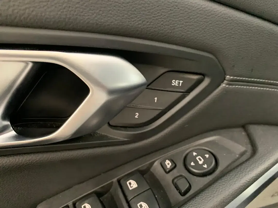 BMW 330 - Thumbnail 10