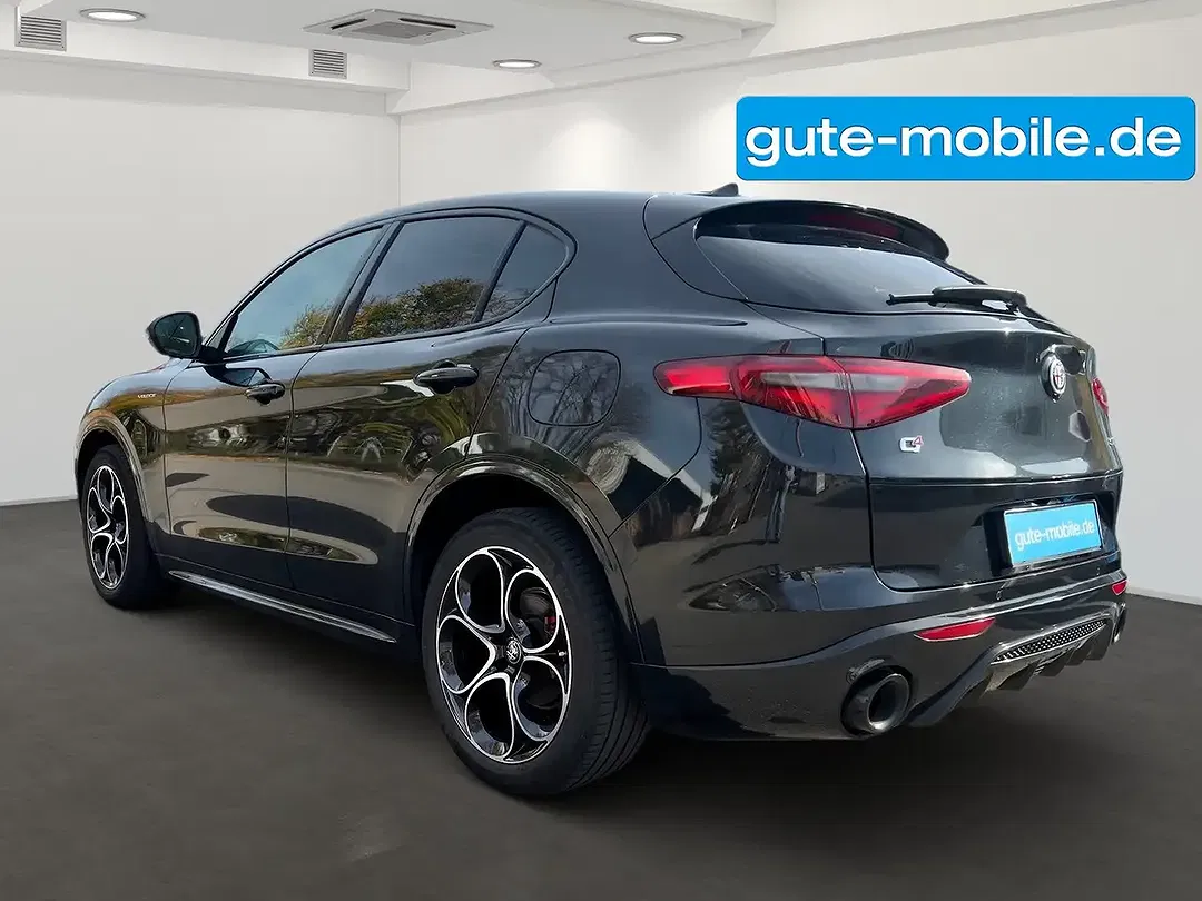 Alfa Romeo Stelvio - Thumbnail 10