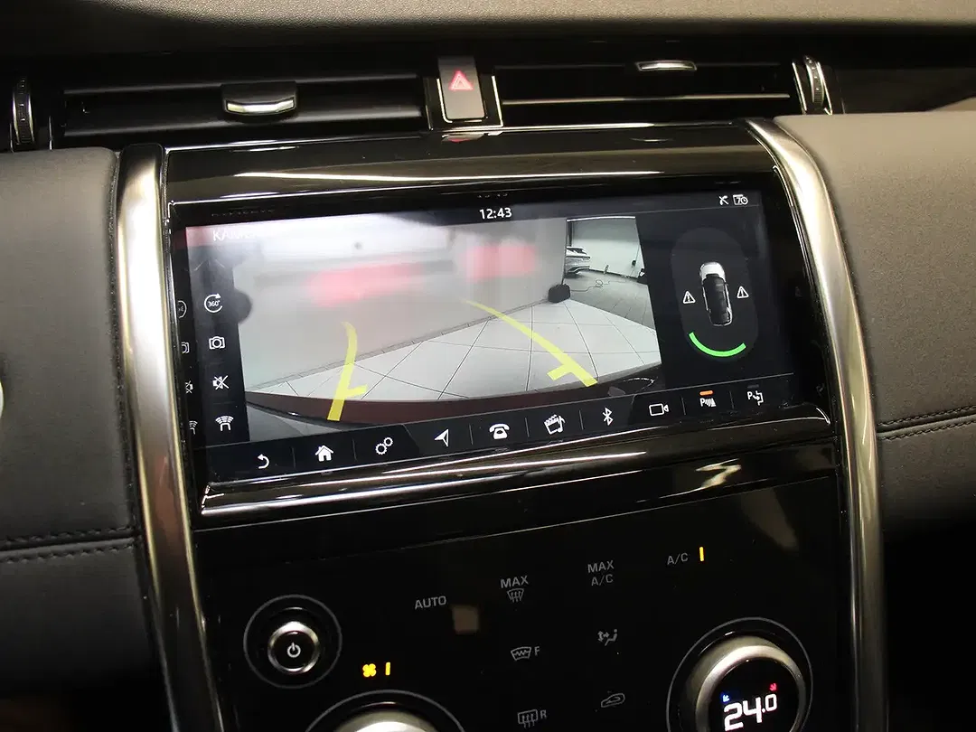Land Rover Discovery Sport - Thumbnail 5