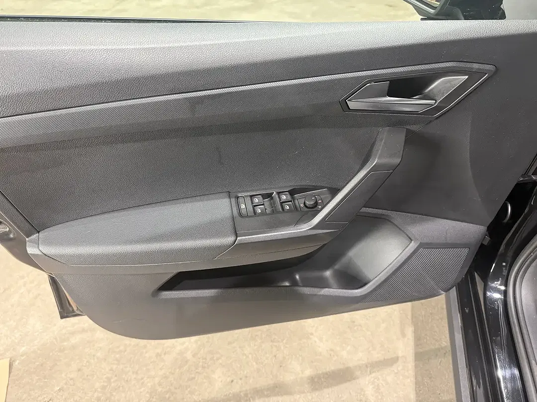 SEAT Arona - Thumbnail 7