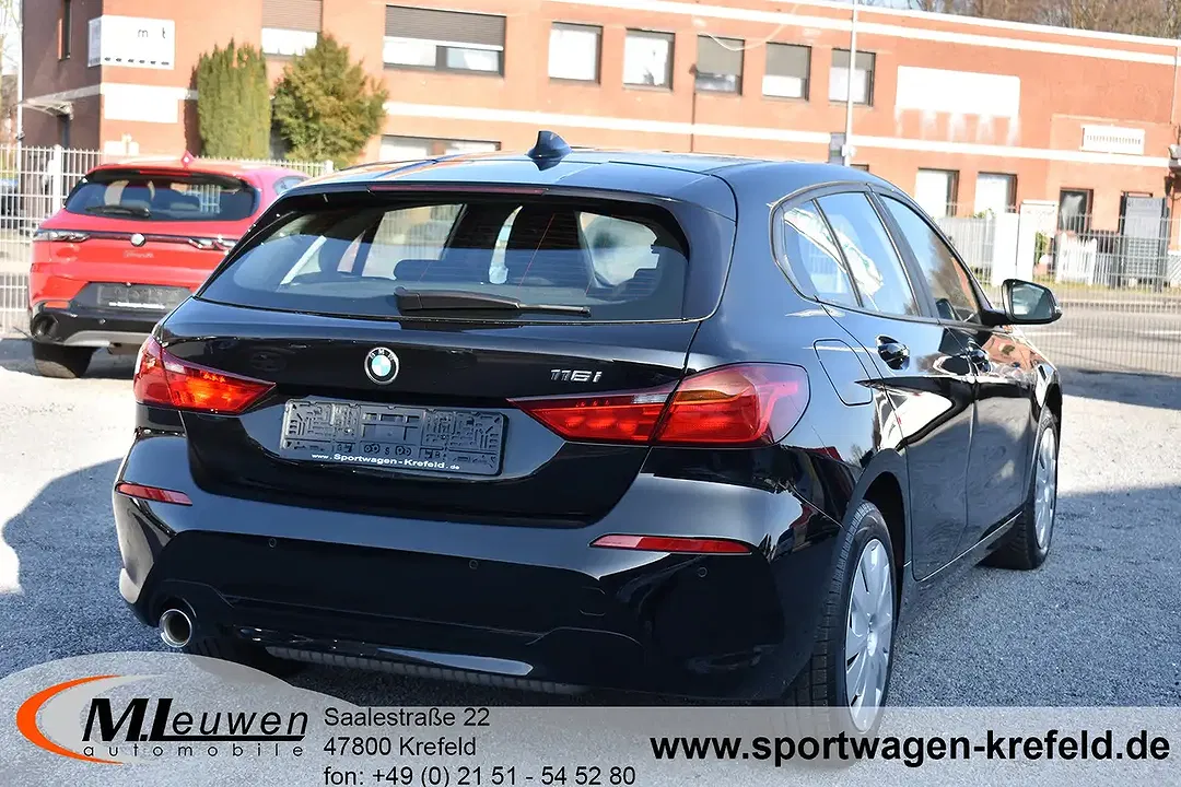 BMW 116 - Thumbnail 3