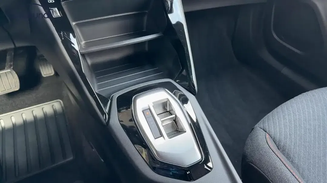 Peugeot 2008 - Thumbnail 12