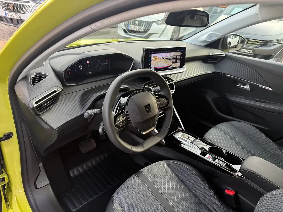 Peugeot 208 - Thumbnail 14