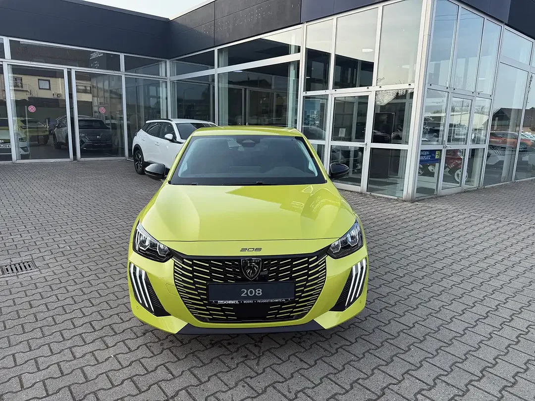 Peugeot 208 - Thumbnail 2