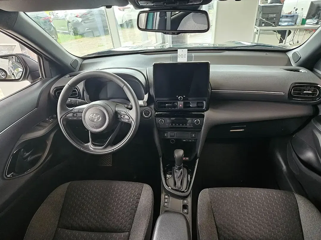 Toyota Yaris Cross - Thumbnail 15