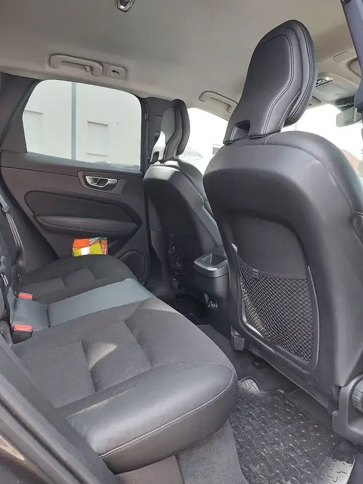 Volvo XC60 - Thumbnail 11