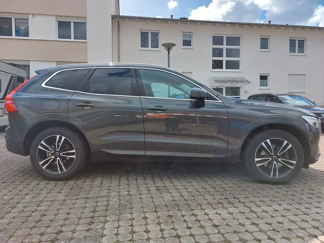 Volvo XC60 - Thumbnail 4