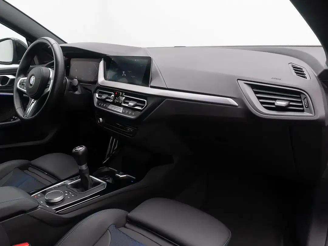 BMW 218 - Thumbnail 23
