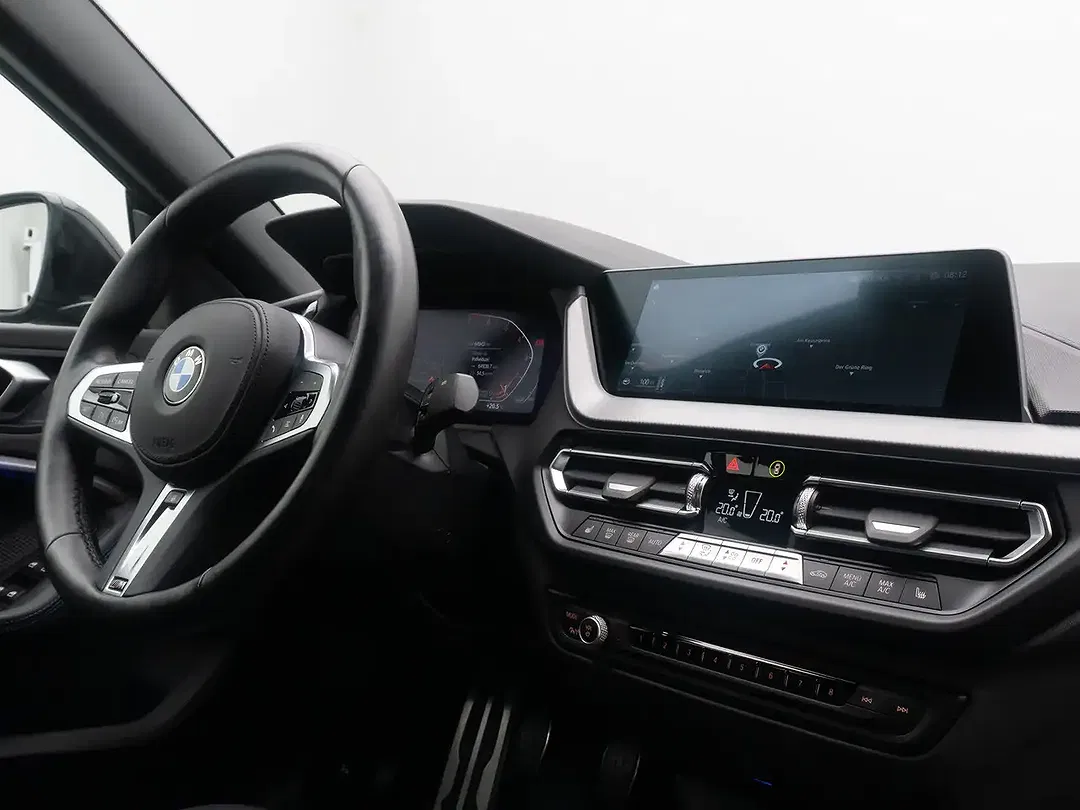 BMW 218 - Thumbnail 36