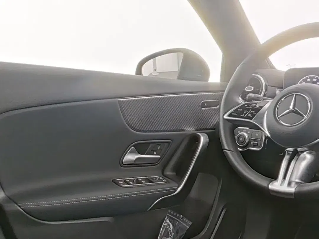 Mercedes-Benz A 180 - Thumbnail 9