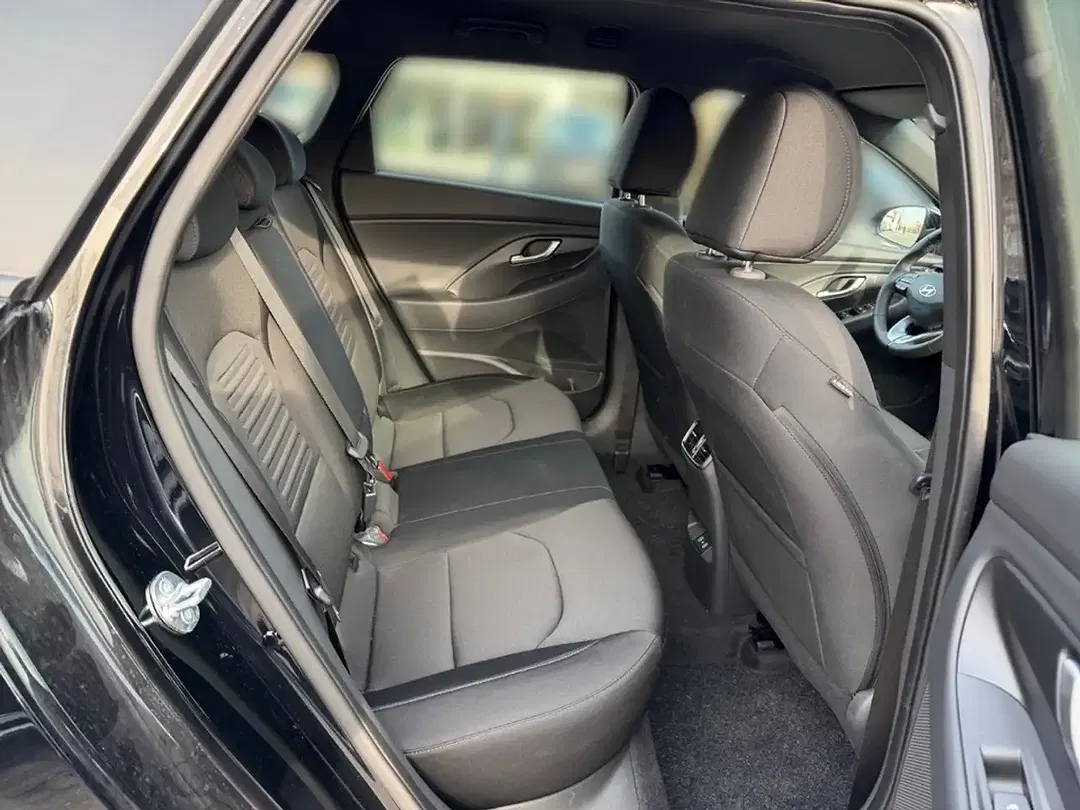 Hyundai i30 - Thumbnail 13