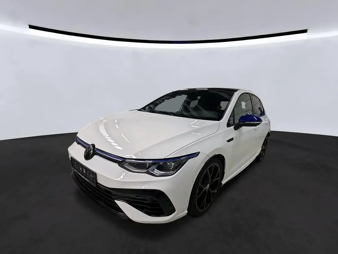 Volkswagen Golf - Thumbnail 1