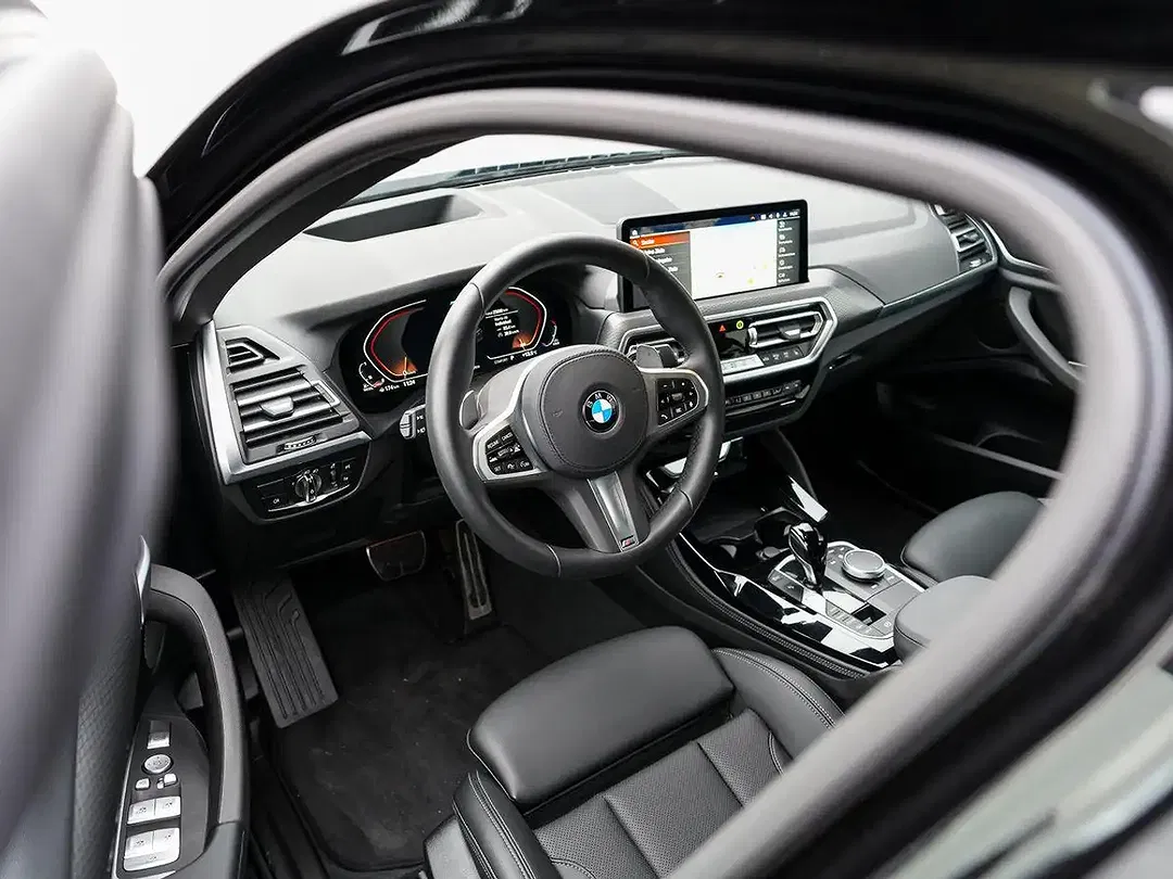 BMW X4 - Thumbnail 3