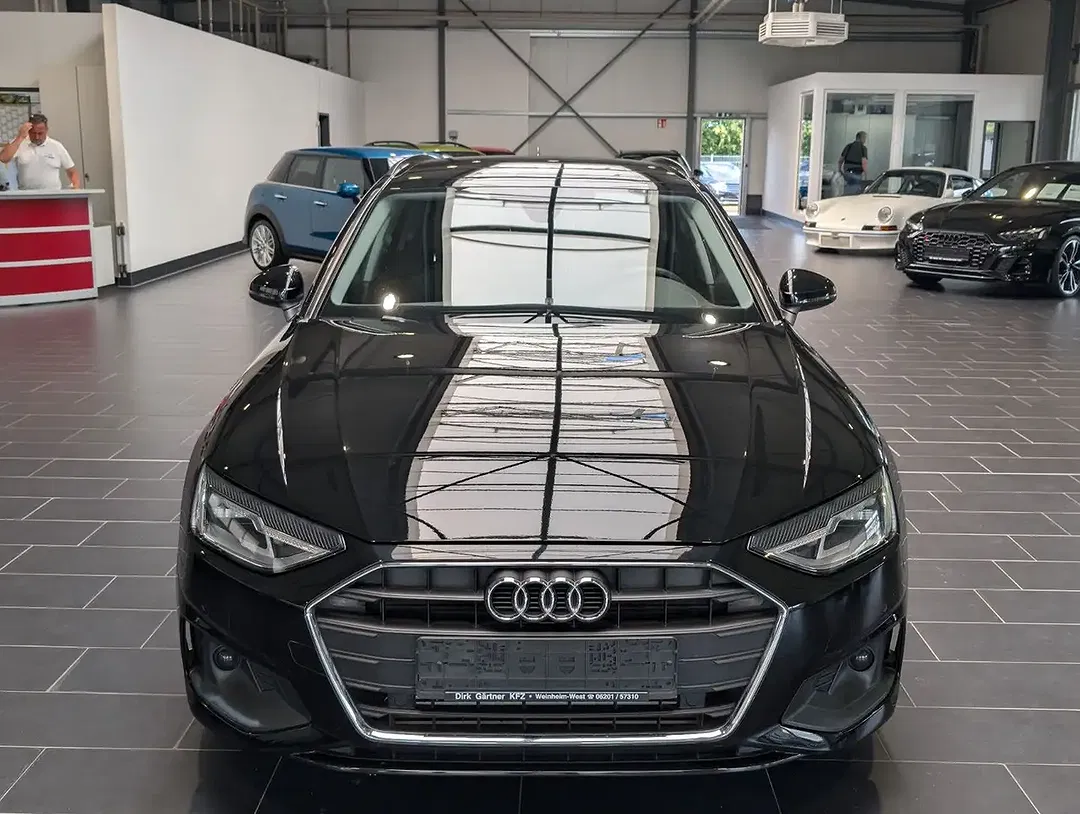 Audi A4 - Thumbnail 3