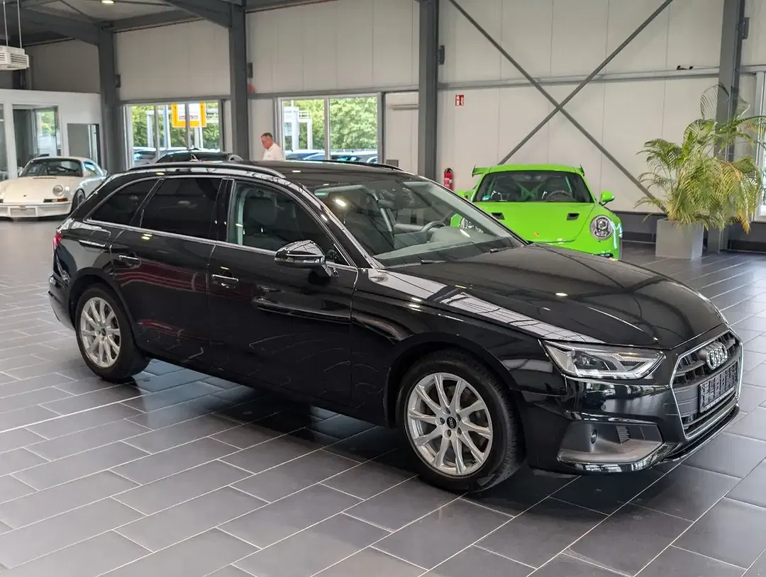 Audi A4 - Thumbnail 5