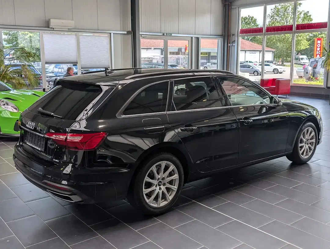Audi A4 - Thumbnail 6