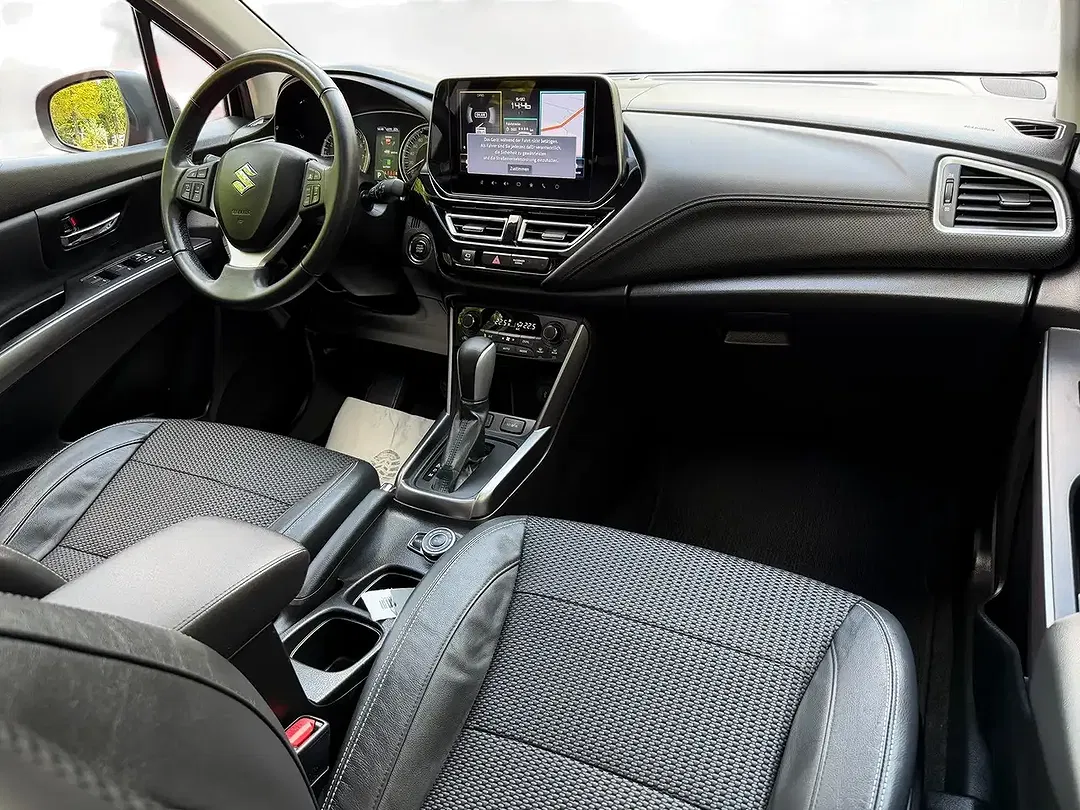 Suzuki SX4 S-Cross - Thumbnail 14
