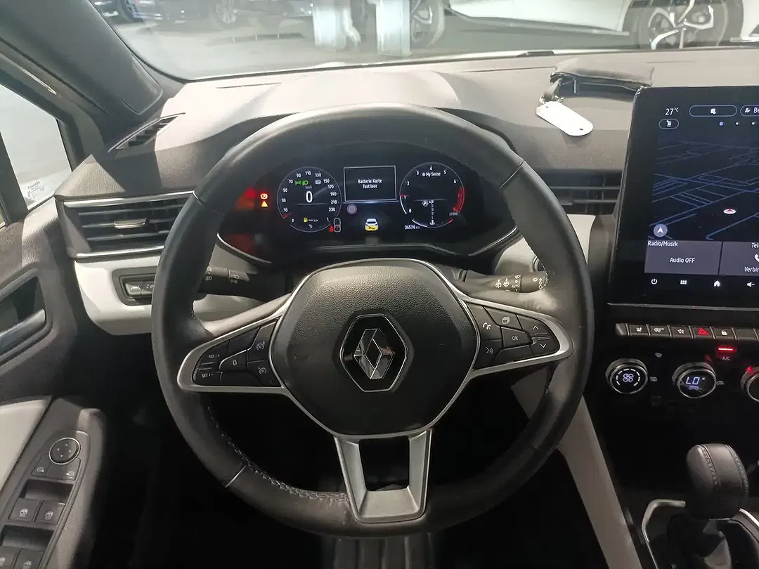 Renault Clio - Thumbnail 10