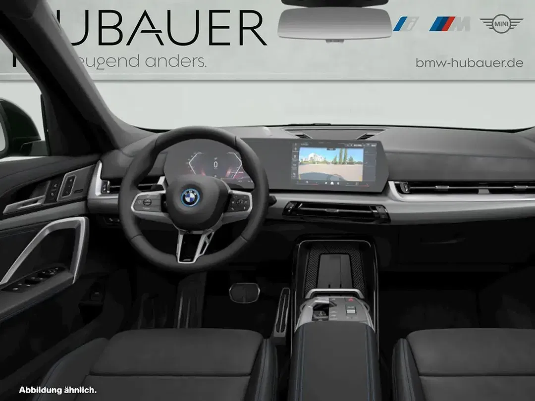 BMW iX1 - Thumbnail 4