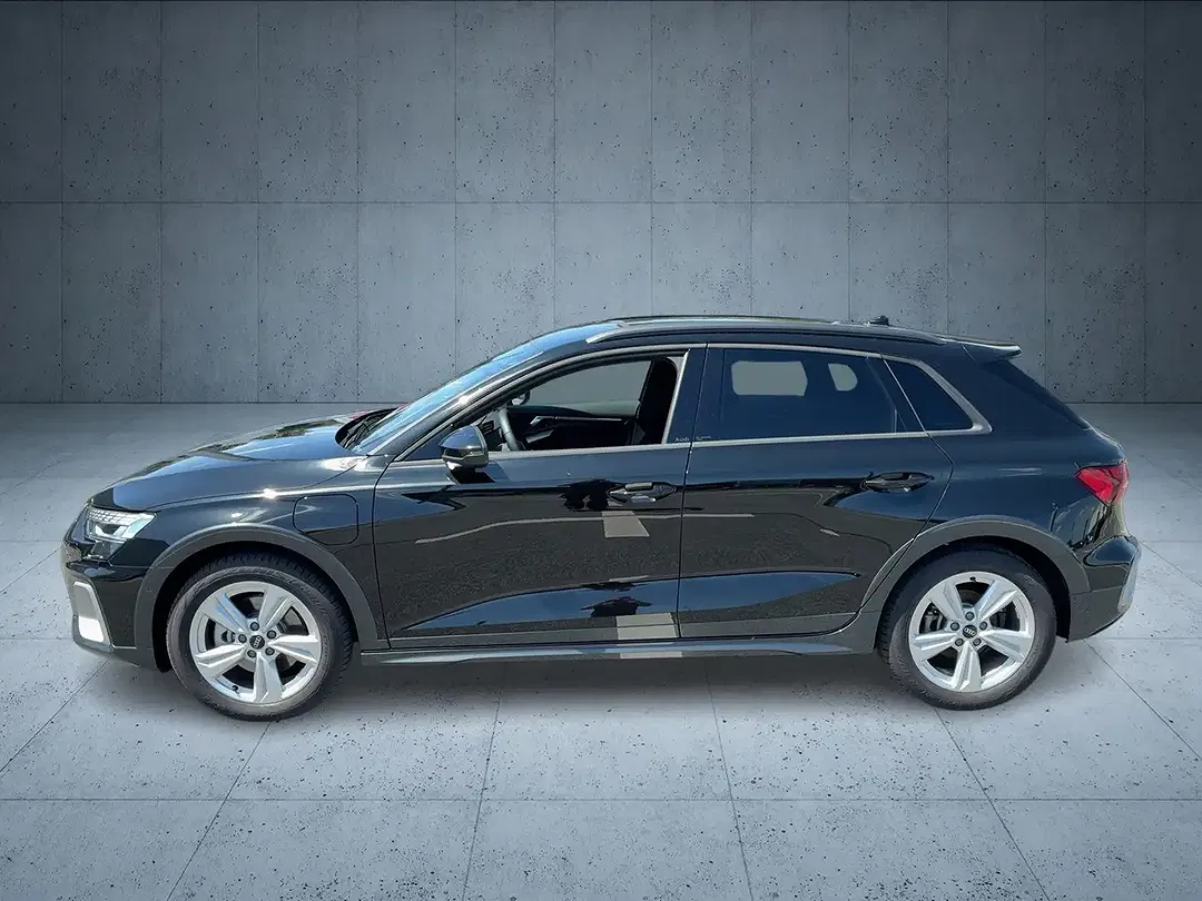 Audi A3 - Thumbnail 2