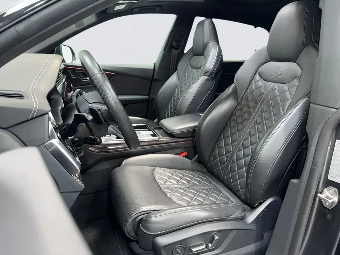 Audi SQ8 - Thumbnail 10