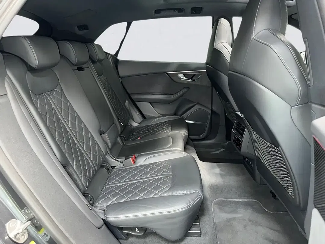 Audi SQ8 - Thumbnail 12