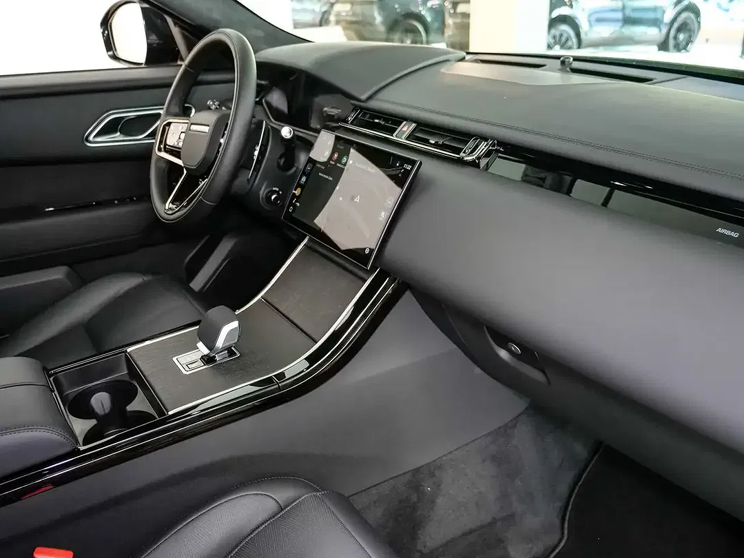 Land Rover Range Rover Velar - Thumbnail 13