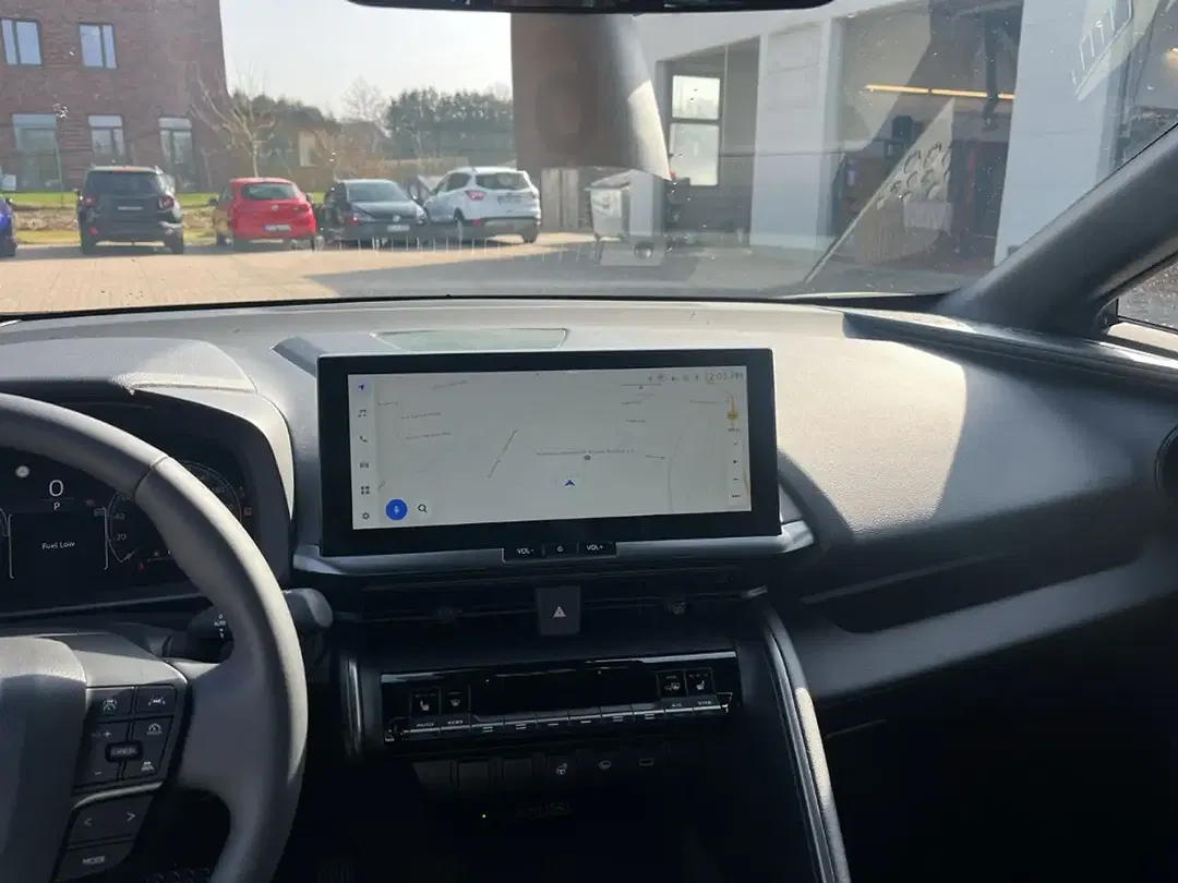 Toyota C-HR - Thumbnail 11