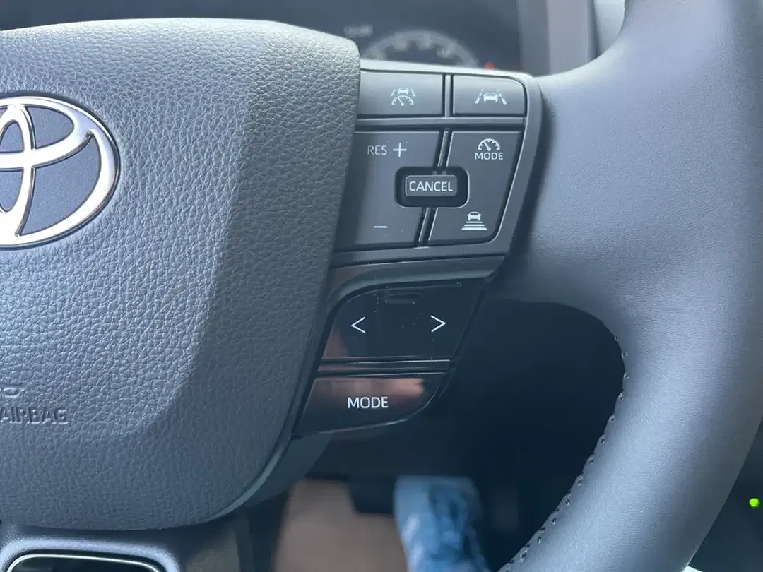Toyota C-HR - Thumbnail 14