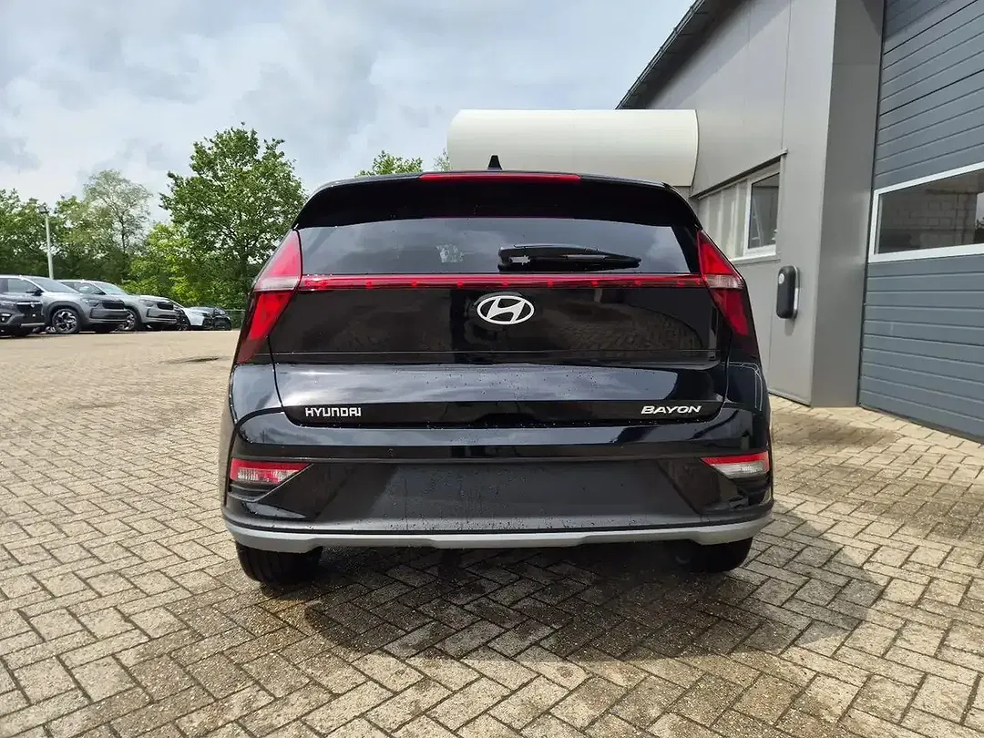 Hyundai BAYON - Thumbnail 3