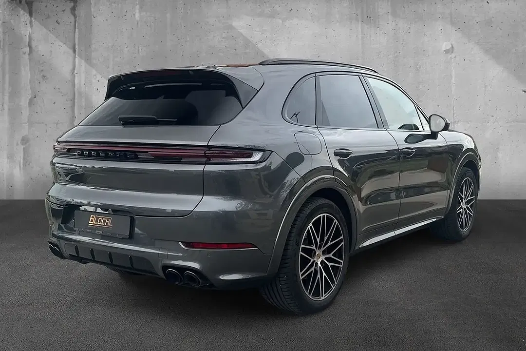 Porsche Cayenne - Thumbnail 5