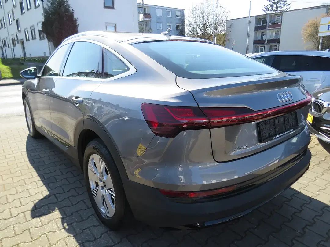 Audi e-tron - Thumbnail 4