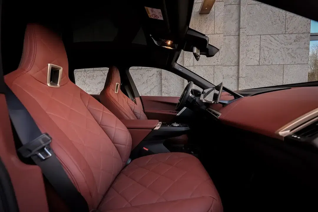 BMW iX - Thumbnail 10
