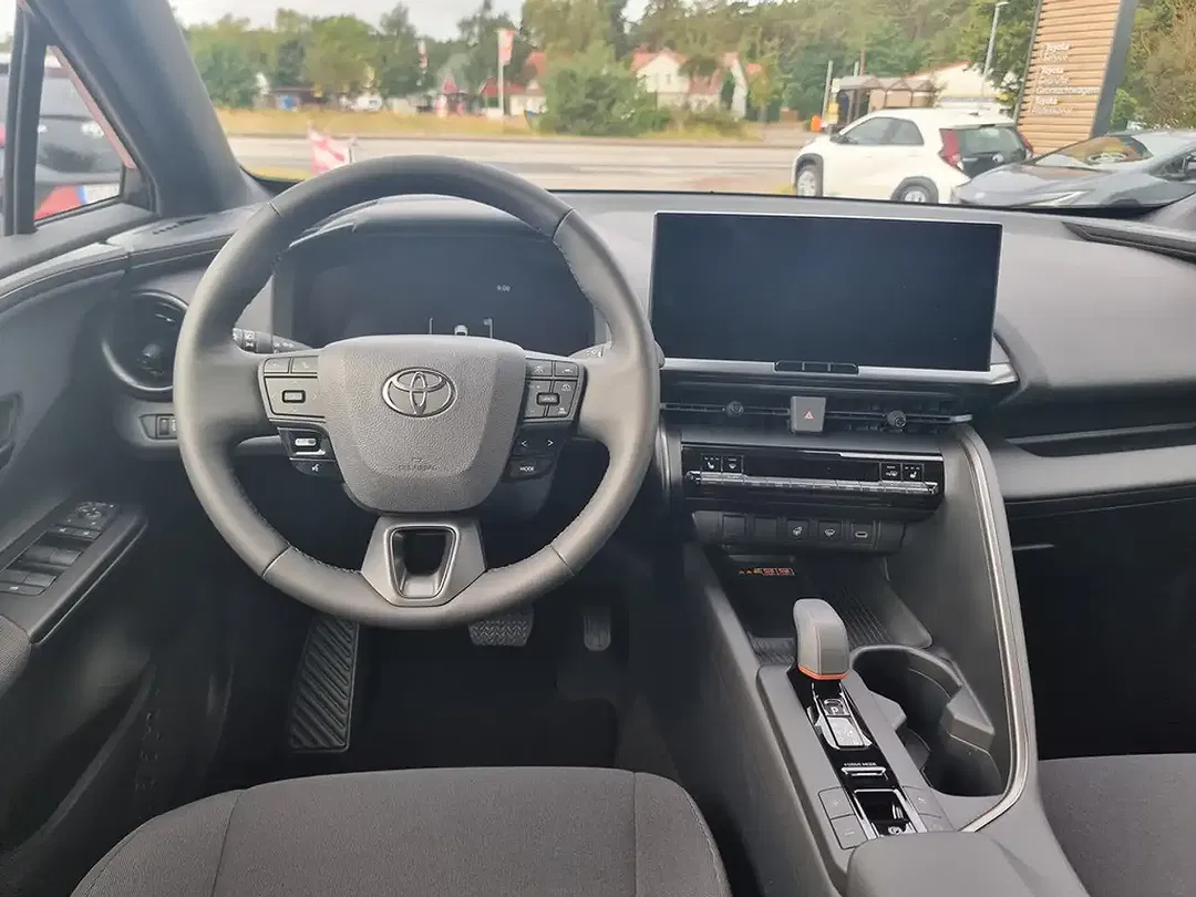 Toyota C-HR - Thumbnail 11
