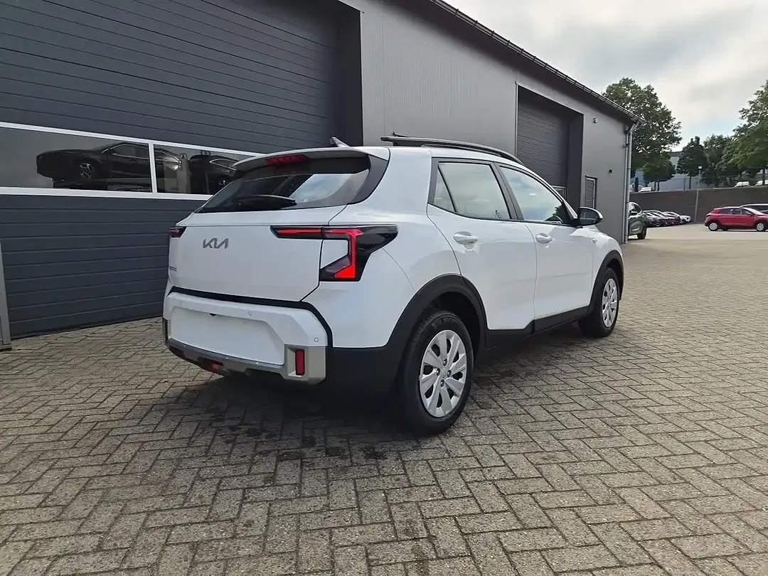 Kia Stonic - Thumbnail 4