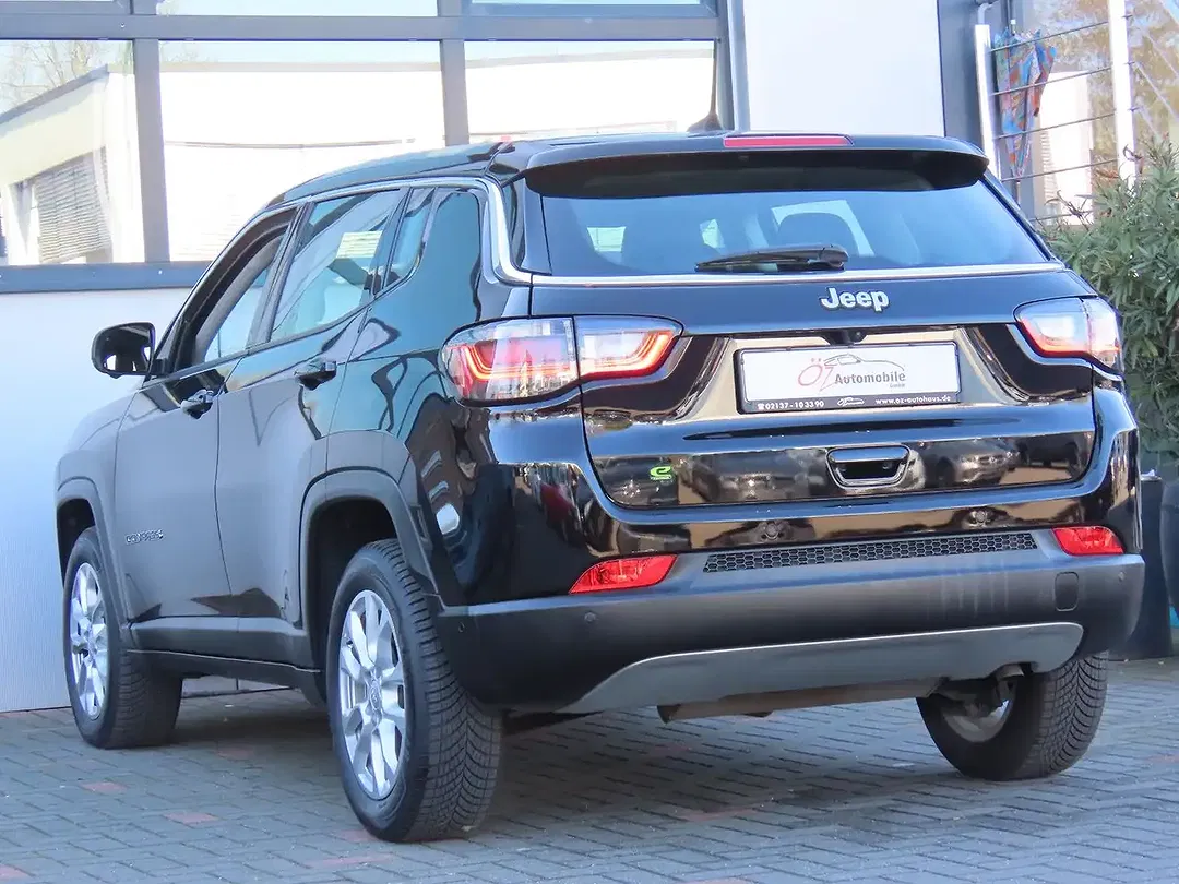 Jeep Compass - Thumbnail 9