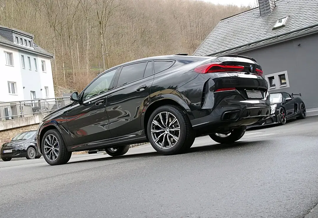 BMW X6 - Thumbnail 21