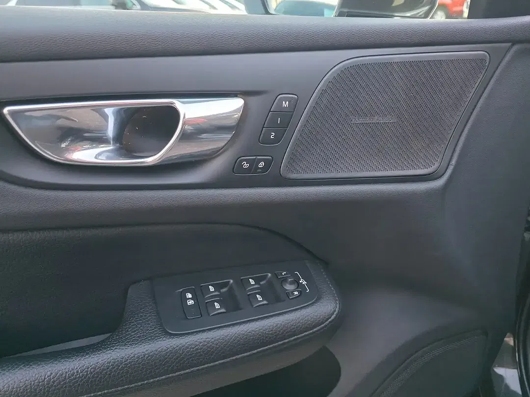 Volvo V60 - Thumbnail 10