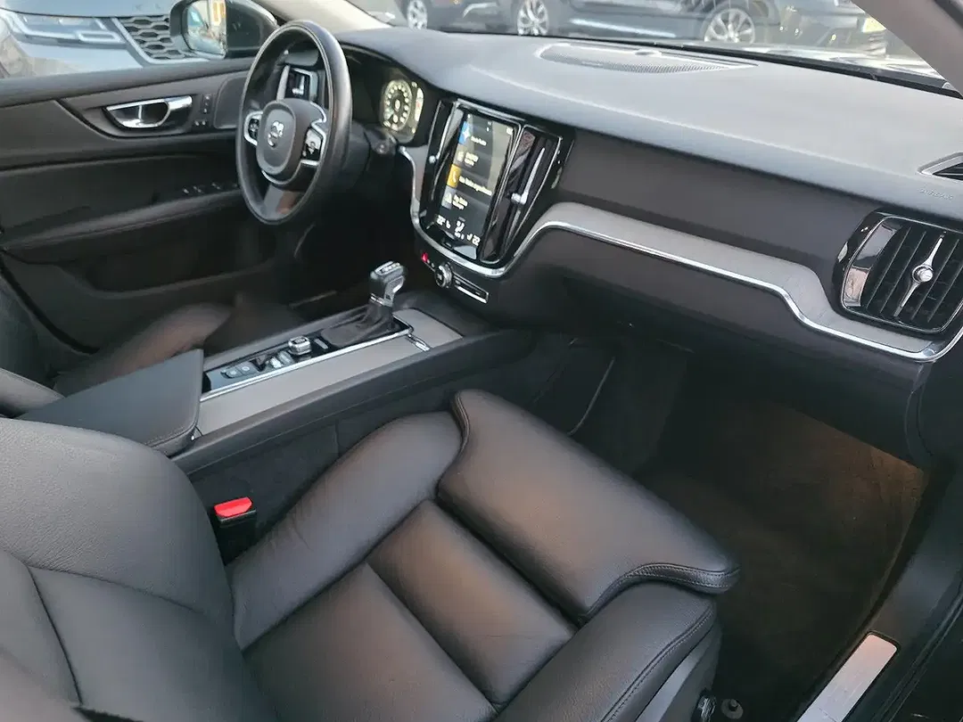 Volvo V60 - Thumbnail 12