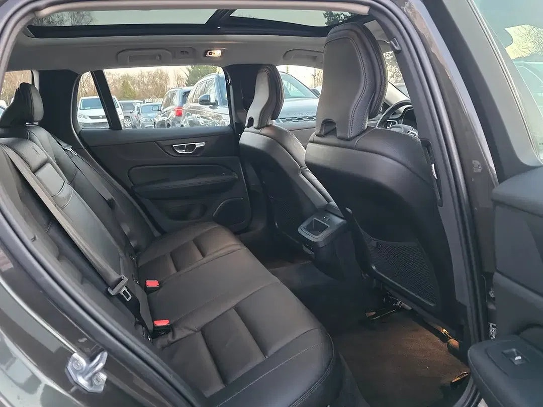 Volvo V60 - Thumbnail 13