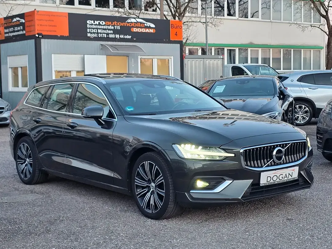 Volvo V60 - Thumbnail 3
