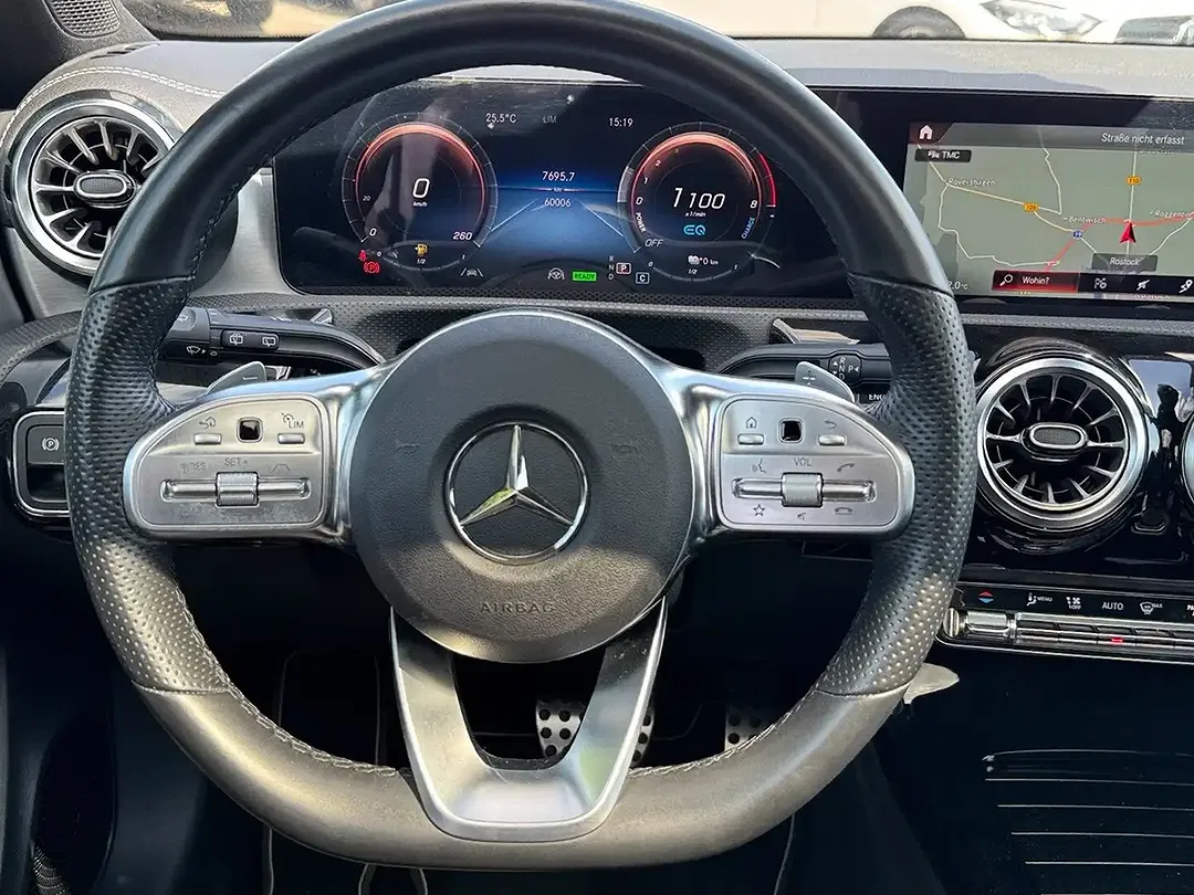 Mercedes-Benz CLA 250 - Thumbnail 12