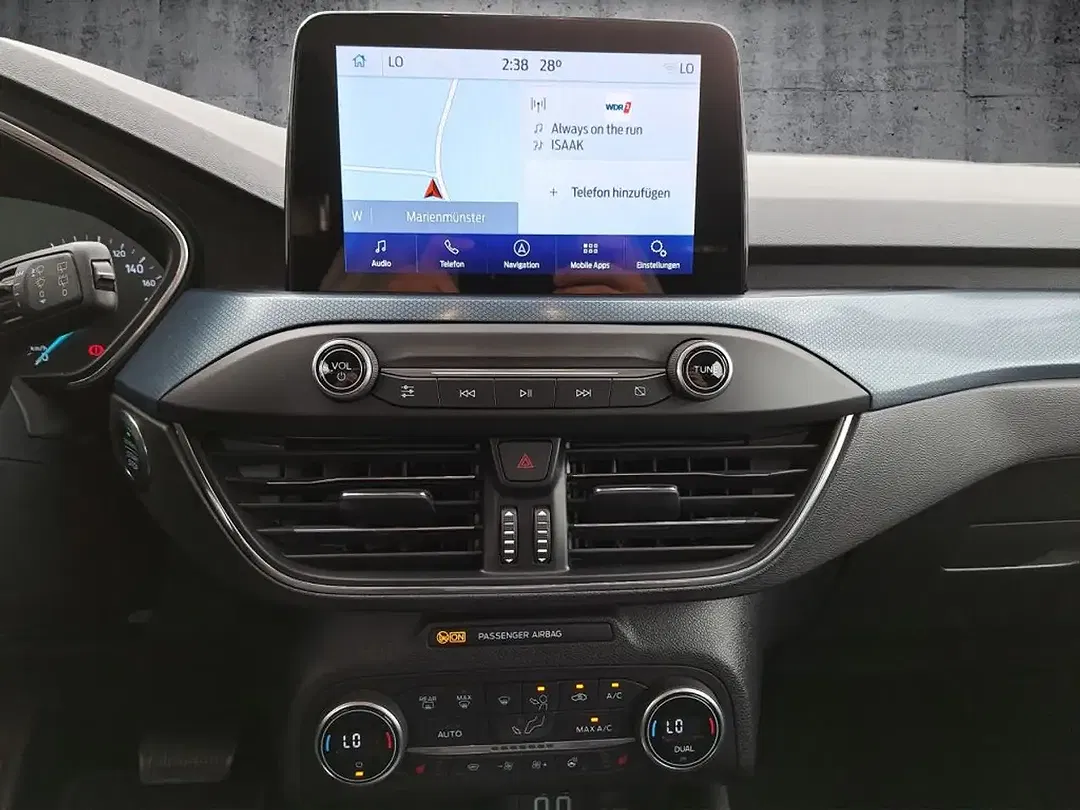 Ford Focus - Thumbnail 12